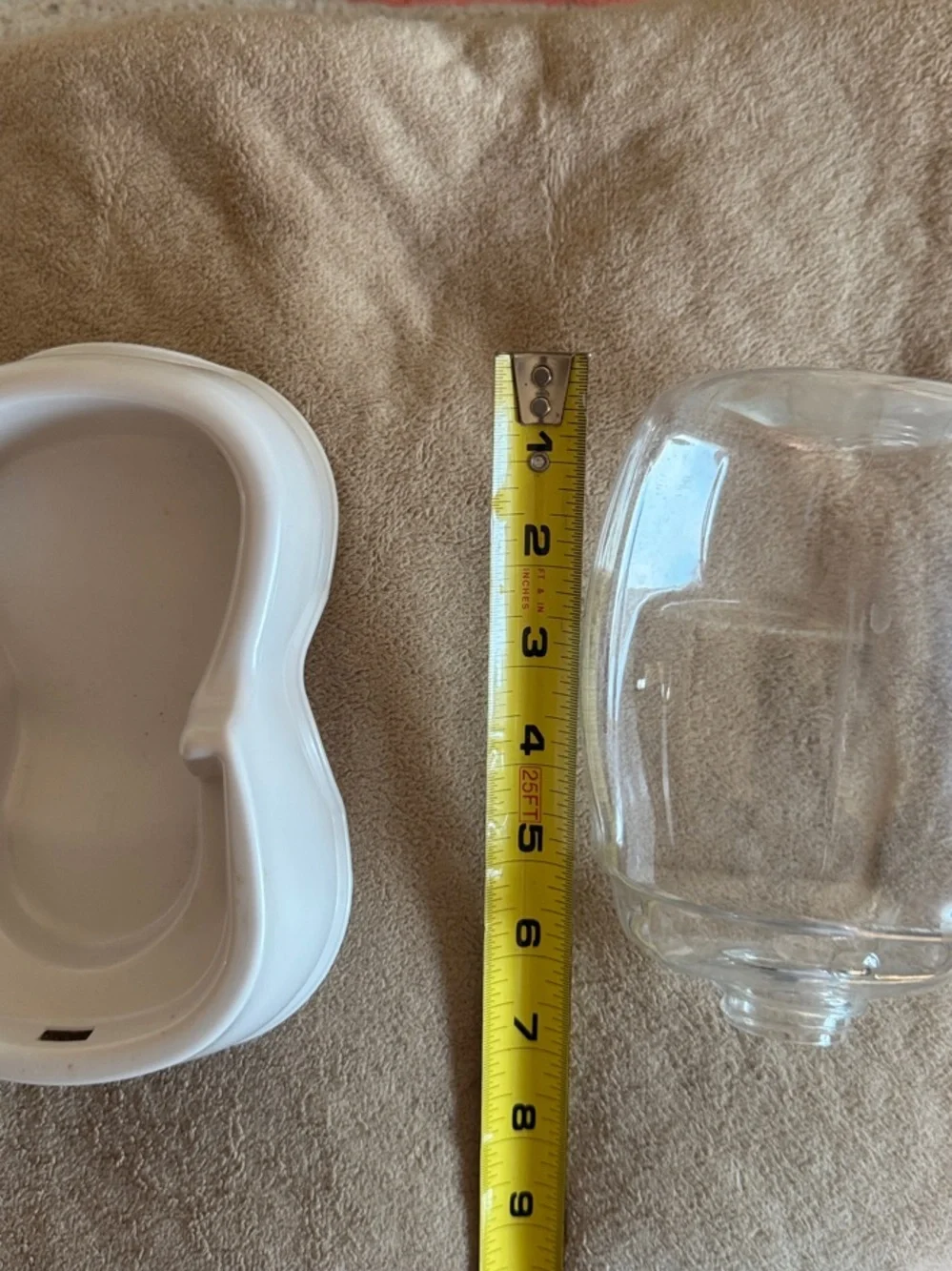 Petmate White Automatic Water Dispenser with Clear Reservoir